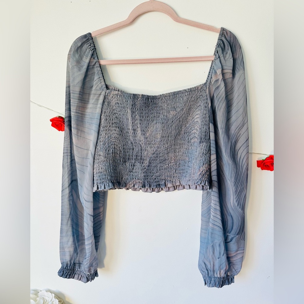 Aritzia Saga Gray Blue Swirl Smocked Blouse with Square Neckline XL - Picture 4 of 6